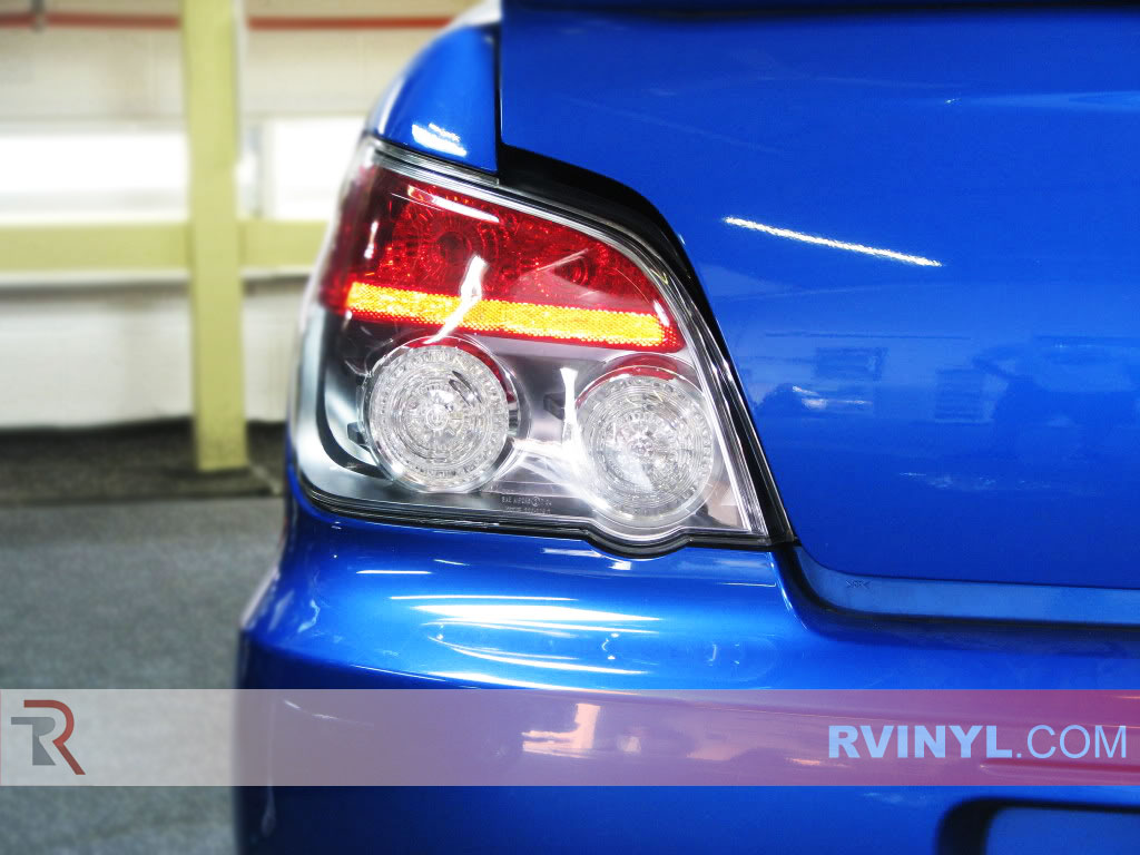 subaru tail light