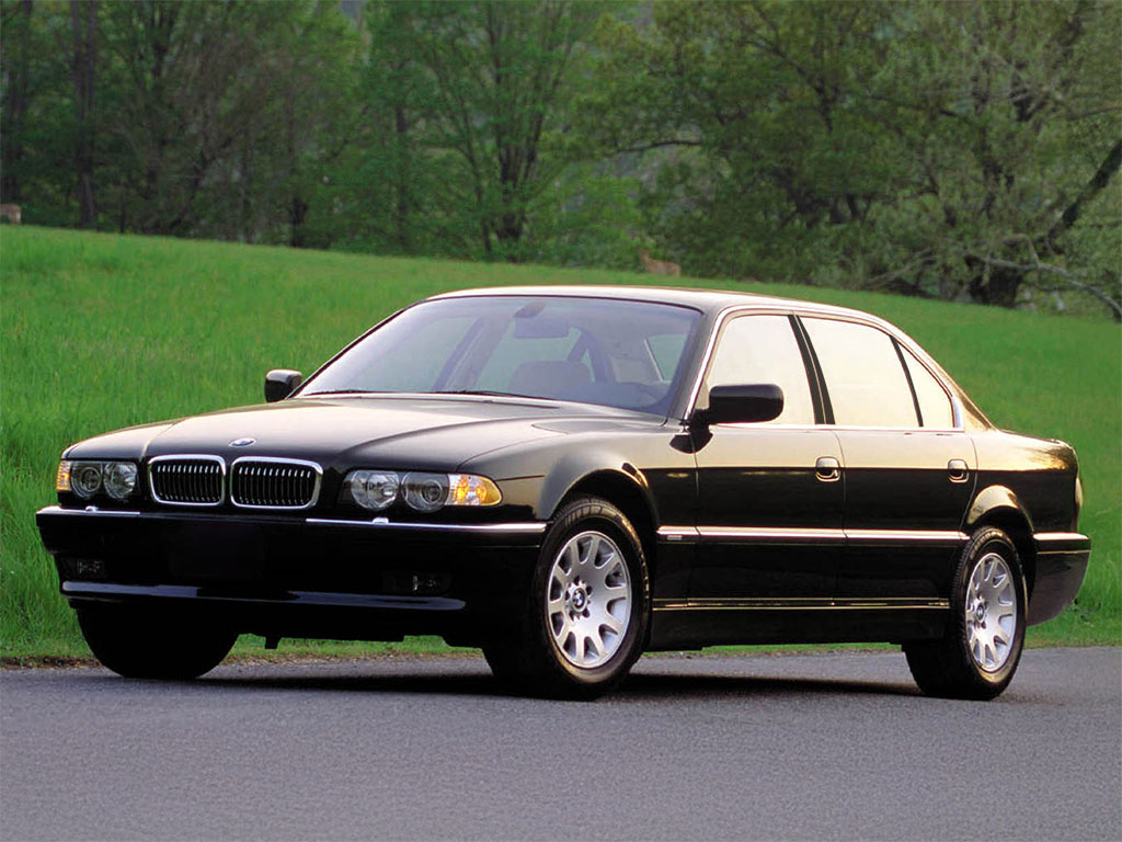 BMW 7-Series 1988-1994 Matte Black Pillar Trim