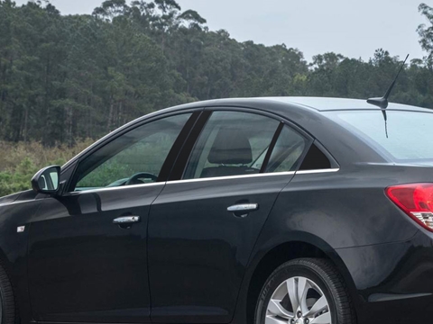 Rtrim™ Chevrolet Cruze 2011-2015 Matte Black Pillar Post Trim