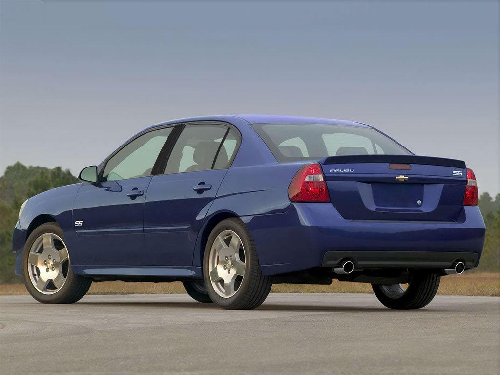 Chevrolet Malibu 2004-2007 (Sedan) Piano Black Pillar Trim