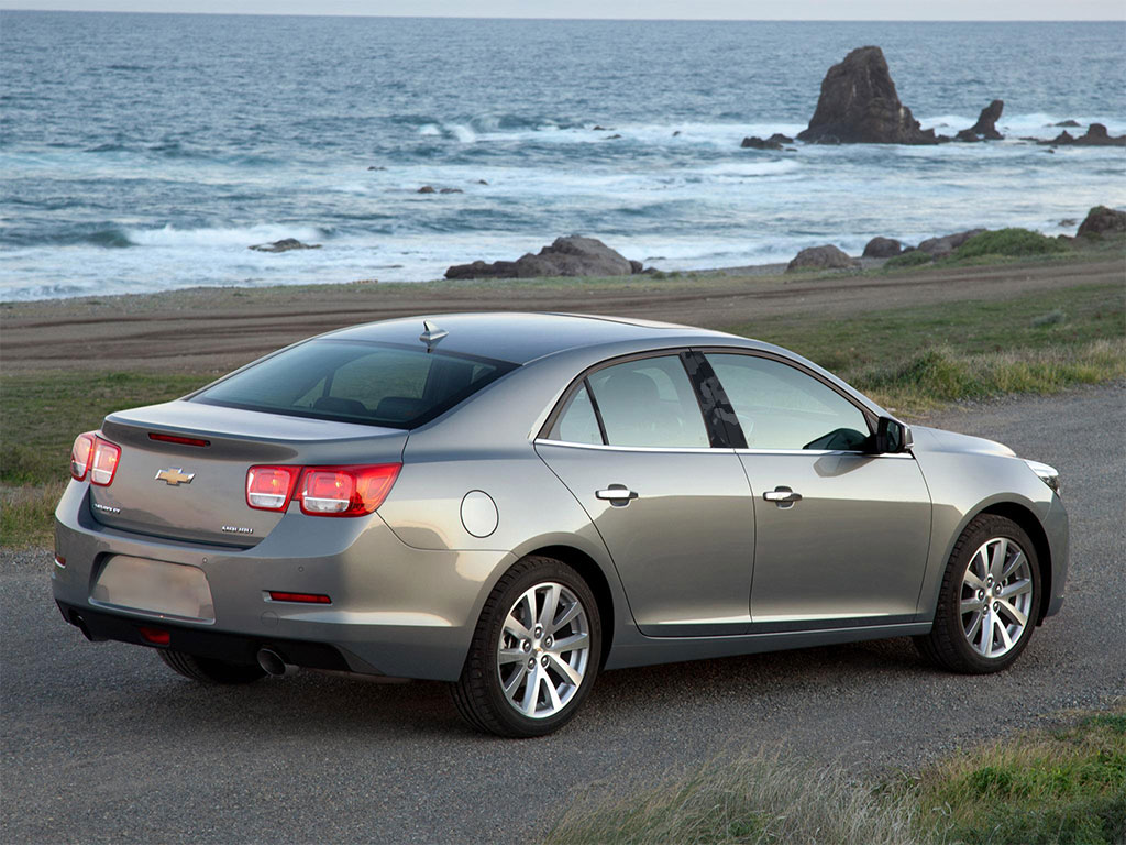 Chevrolet Malibu 2008-2012 Camo Pillar Trim