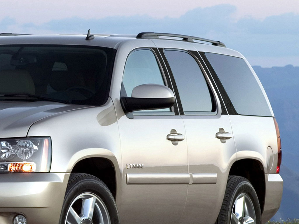 Rtrim™ Chevrolet Tahoe 2000-2006 Brushed Aluminum Black Pillar Post Trim