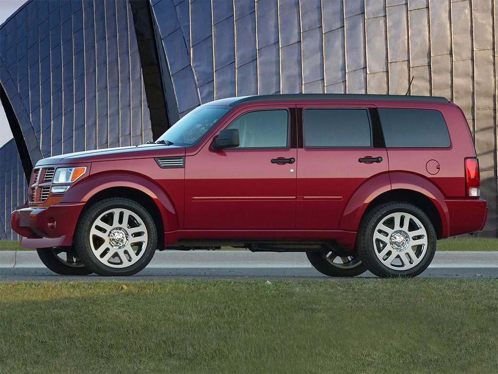 Dodge Nitro 2007-2011 Brushed Aluminum Black Pillar Trim