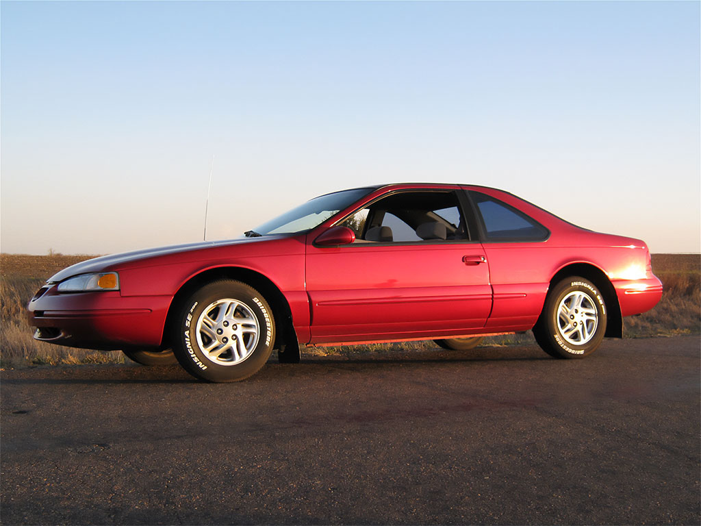 Ford Thunderbird 1990-1997 Piano Black Pillar Trim