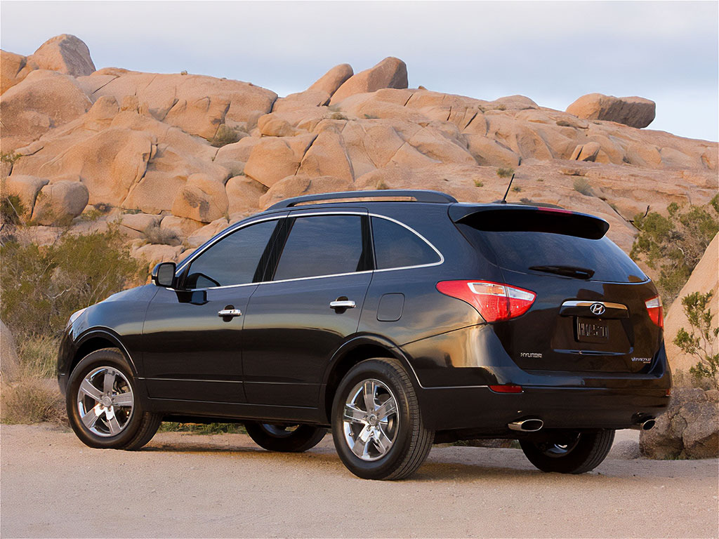 Hyundai Veracruz 2007-2012 Brushed Aluminum Black Pillar Trim