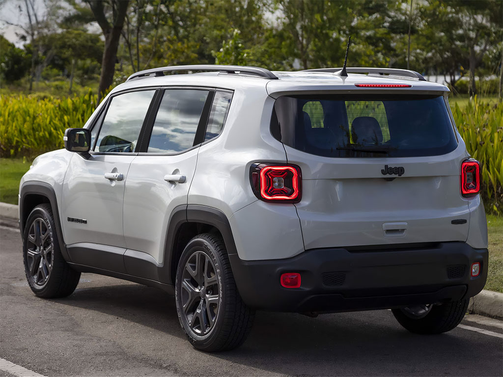 Jeep Renegade 2015-2021 Matte Black Pillar Trim