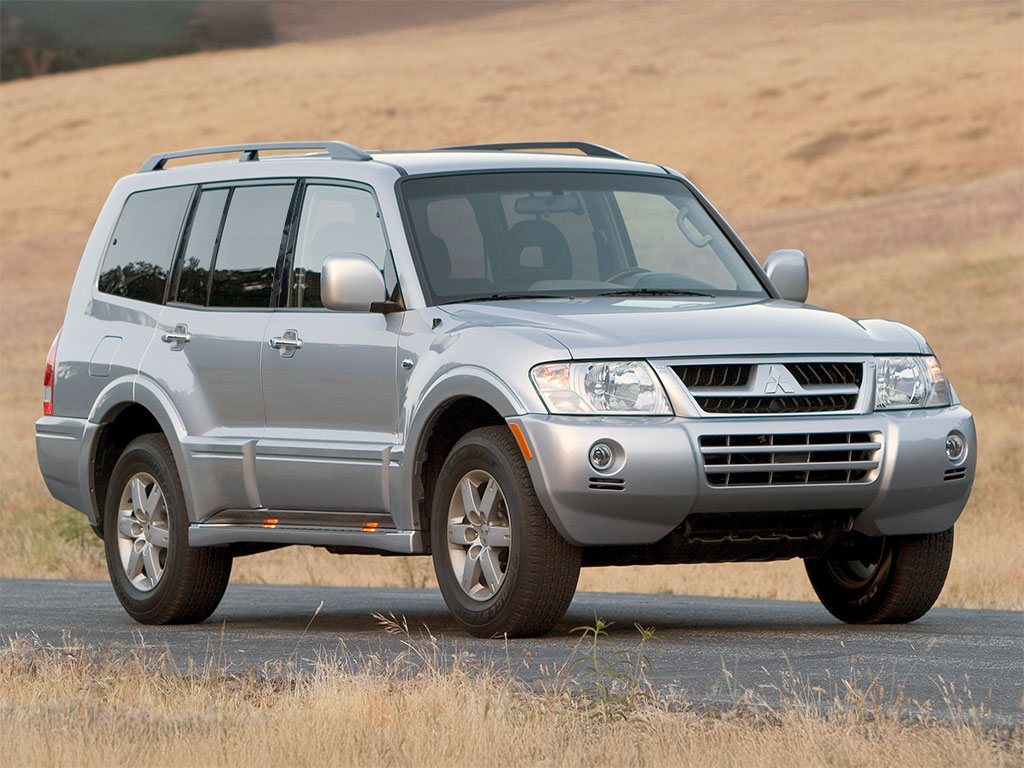 Mitsubishi Montero 2001-2006 Camo Pillar Trim