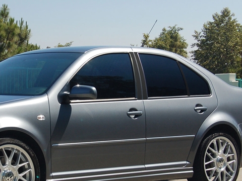 Rtrim™ Volkswagen Jetta 1999-2005 Gloss Black Pillar Post Trim