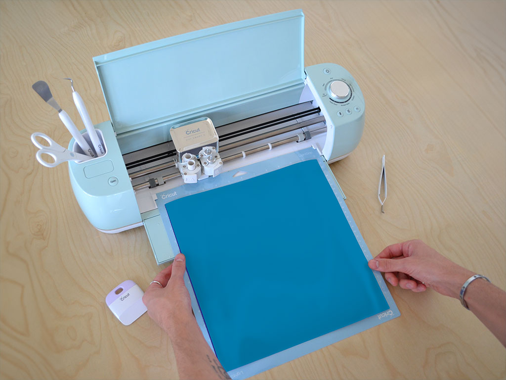 ORACAL 8800 Pastel Blue Translucent Cricut Compatible Vinyl