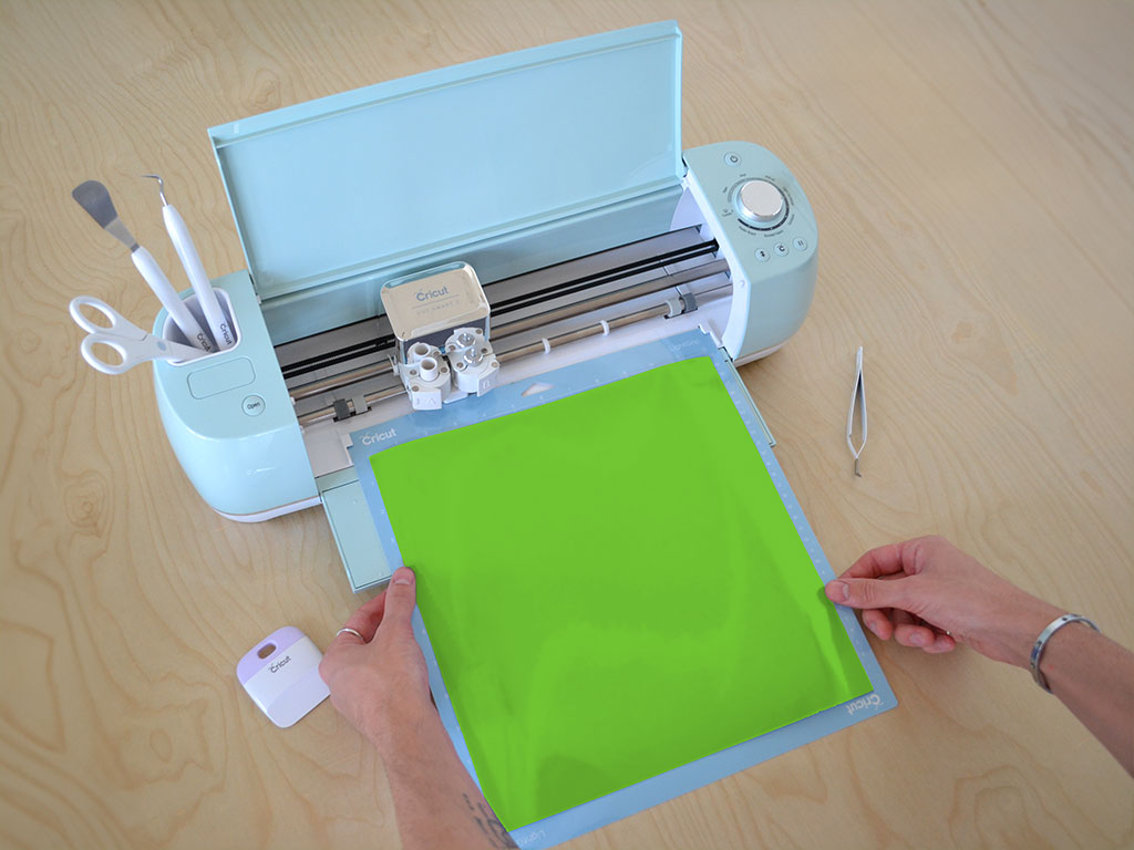 Oracal 951 Limette Green Cricut Compatible Vinyl