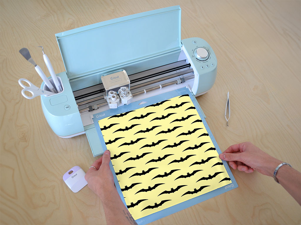 Swooping Low Animal Cricut Compatible Vinyl