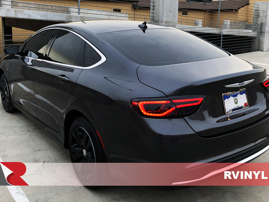 Chrysler 200 deals tail light