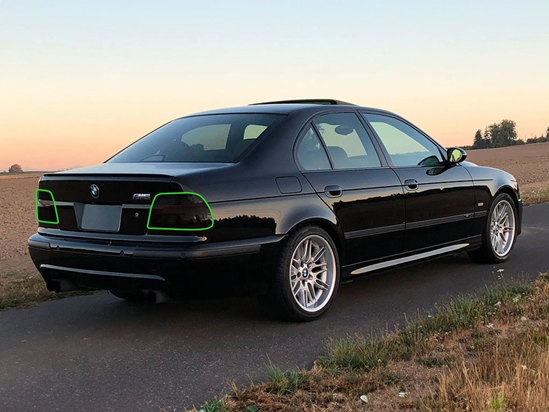 BMW M5 Sedan 2000-2001 Tail Light Tint Installation Points