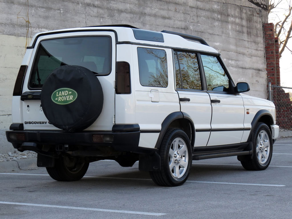 Land Rover Discovery 2002-2004 Blackout Tail Light TInt