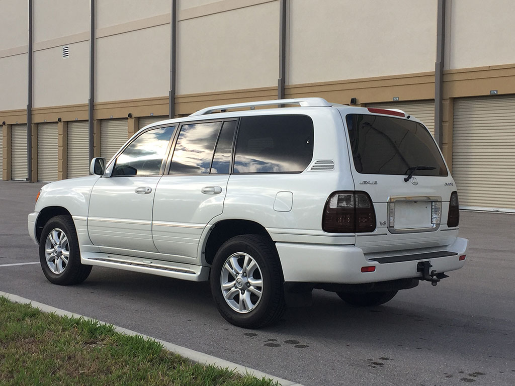 Lexus LX470 1998-2005 Blackout Tail Light TInt