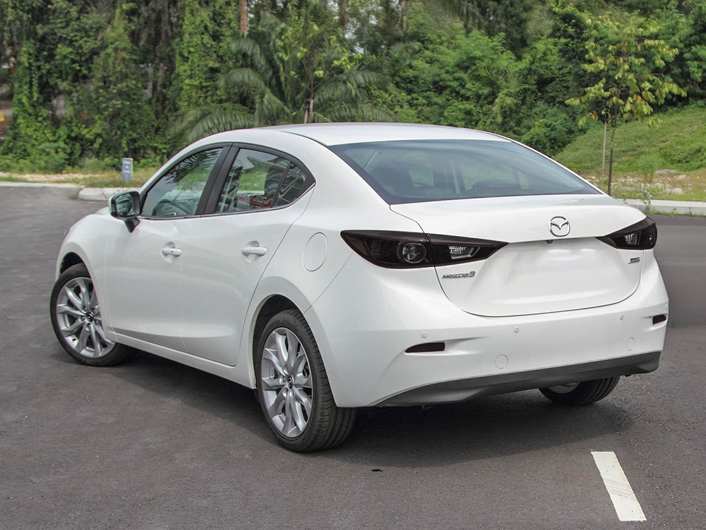 Mazda Mazda3 Sedan 2014-2018 Blackout Tail Light TInt