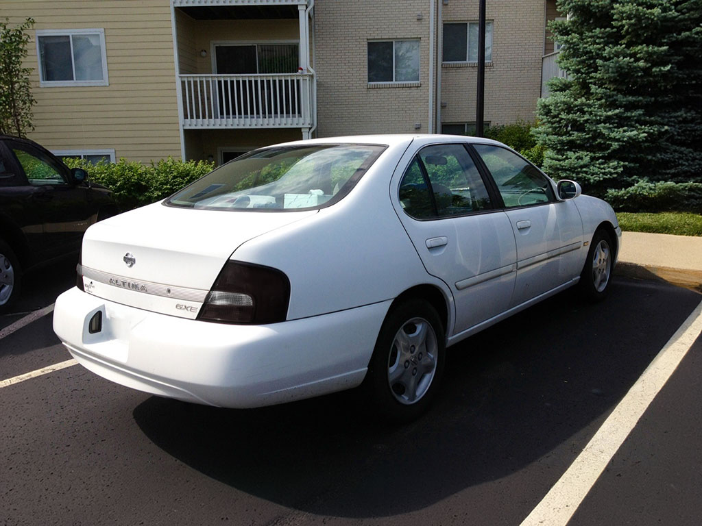 Nissan Altima 1998-2001 Blackout Tail Light TInt