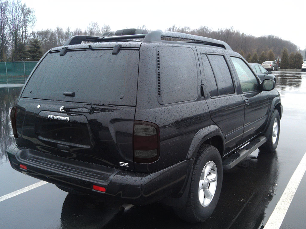 Nissan Pathfinder 1999-2004 Blackout Tail Light TInt